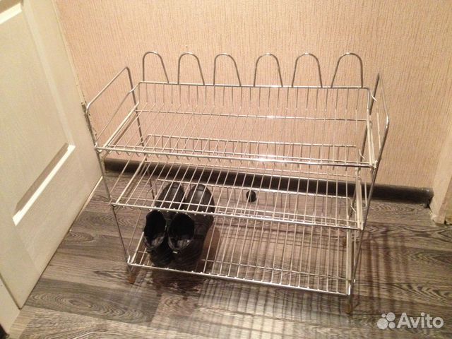 Продам металлическую полку для обуви. Состояние отличное. В продаже