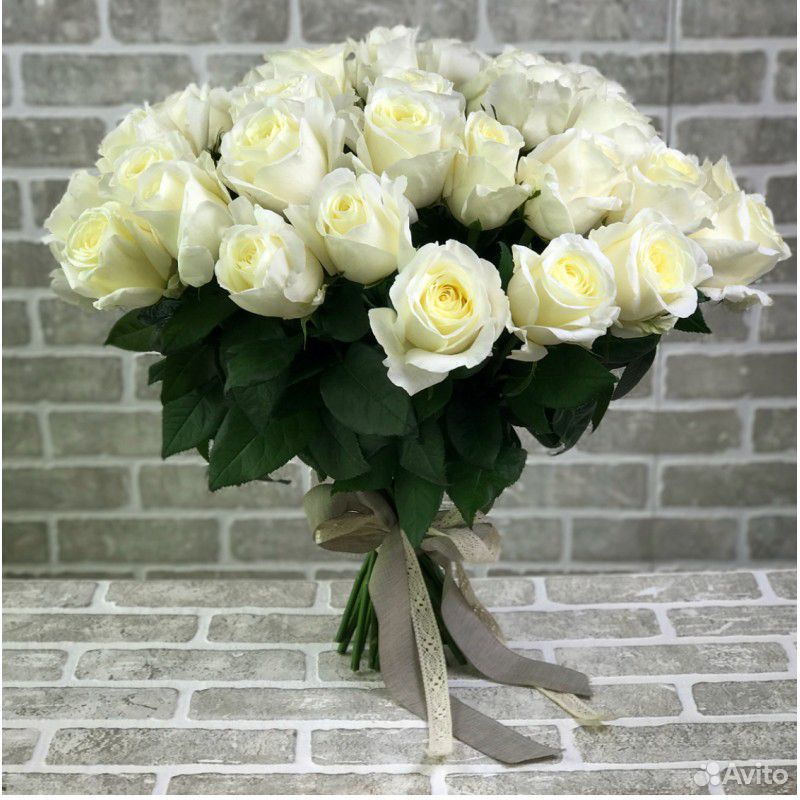 29 белых роз с Доставкой купить на Зозу.ру - фотография № 1