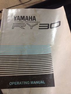 Yamaha RY30 драм машина