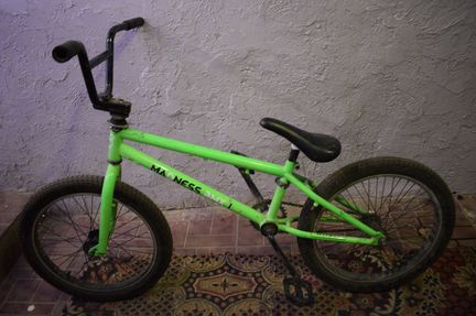 Продам велосипед BMX зеленый