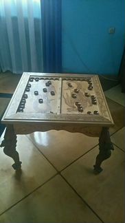 Стол для игры в нарды, шашки и шахматы