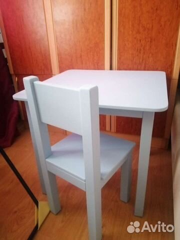 Столик из натурального дерева