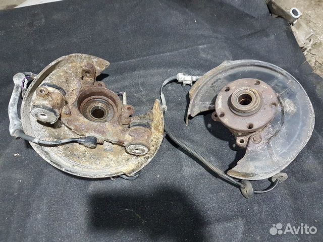 Кулак задний volkswagen passat b5+