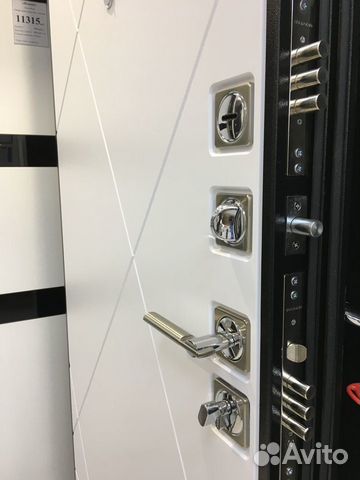 Дверь входная 