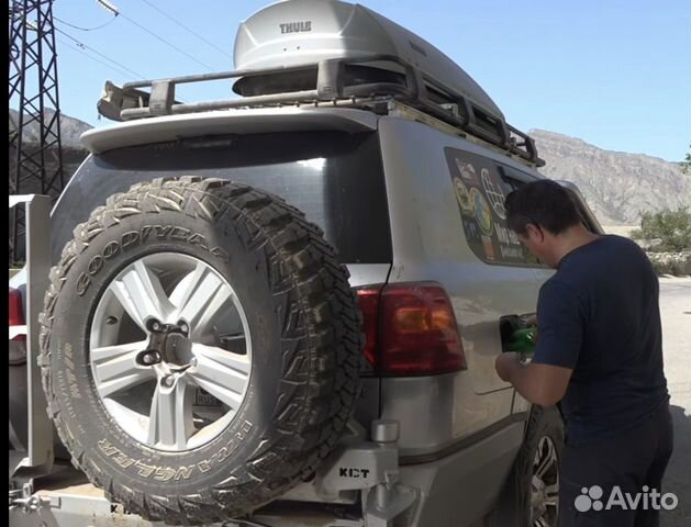 Бампер силовой задний на Тойта Toyota LC200