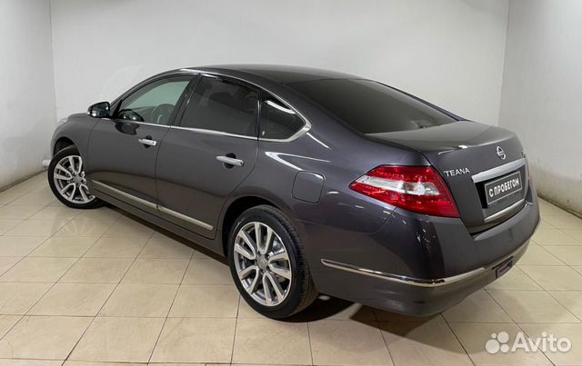 Nissan Teana `2011