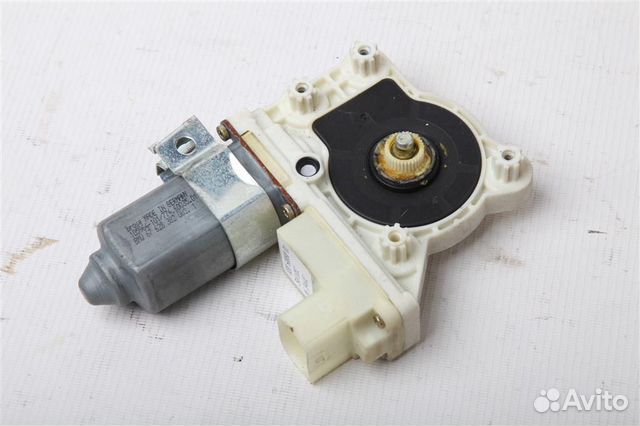 Моторчик стеклоподъемника передний правый BMW 7-с