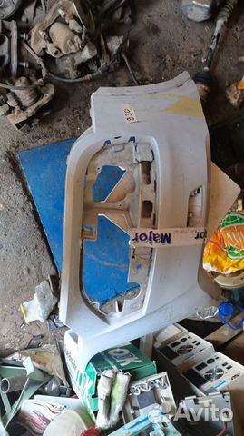 Правая часть переднего бампера (Клык) Audi Q3