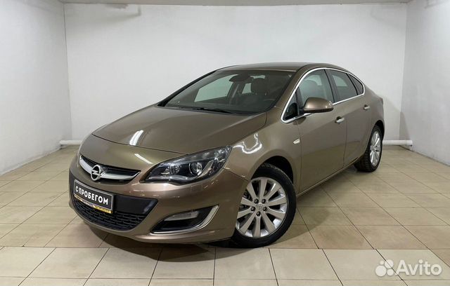 Opel Astra `2012