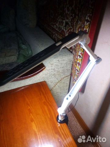 Продается настольный светильник