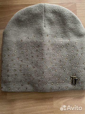 Зимняя женская шапка