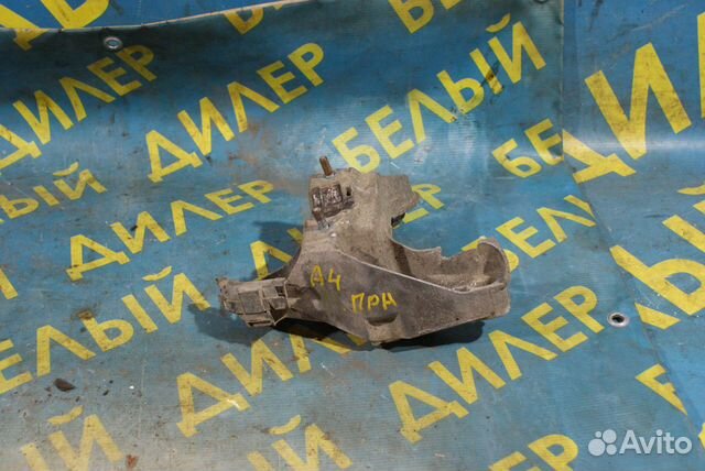 Кронштейн опоры двигателя Audi A4