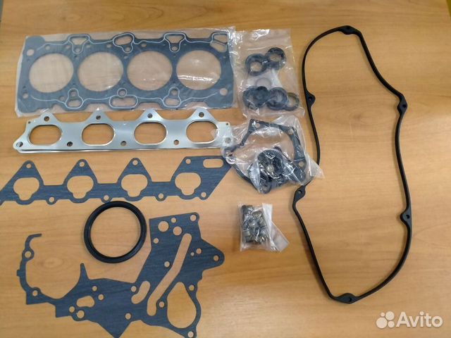 Комплект прокладок двигателя 4G63 Mitsubishi