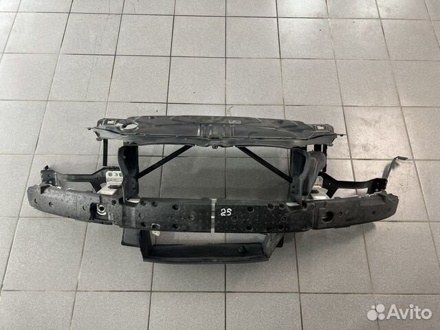 Телевизор швеллер передний BMW E60 E61