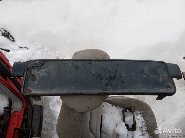 Накладка под номерной знак Volkswagen Passat B5