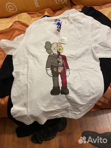 Uniqlo х kaws футболка