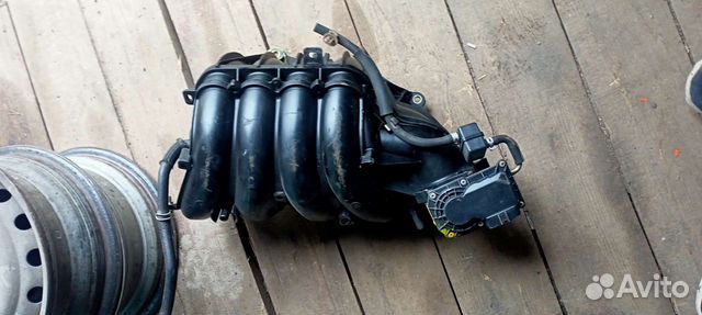 Впускной коллектор с Дрос. Узлом Toyota