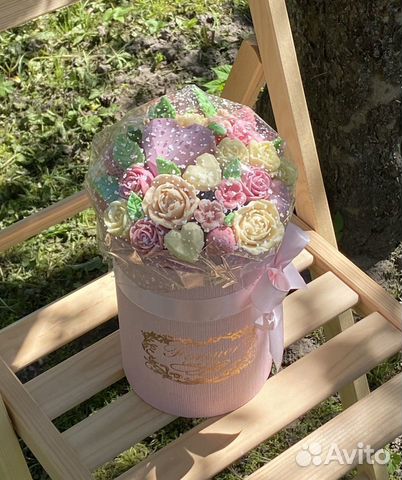 Букеты из шоколадный тюльпанов, роз клубники и тд