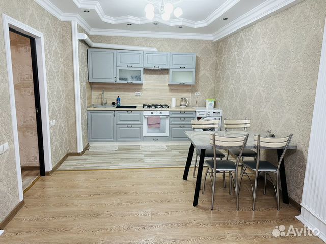 

1-к. квартира, 72 м², 3/9 эт.