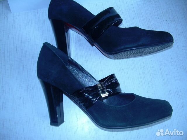 Продам туфли замшевые марки Spring, черного цвета