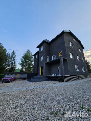 

10-к. и более коттедж, 700 м²