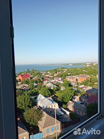 

2-к. квартира, 62 м², 8/10 эт.