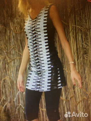 Платье с поетками Платье с поетками