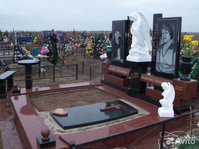 Шар. Габбро-диабаз Пролетарская Памятник с крестом на просвет Зима