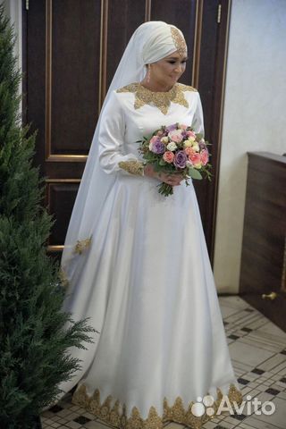 Платье на никах (Прокат)