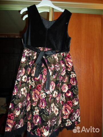 Б/у нарядное платье на девочку 10-12 лет Б/у нарядное платье на девочку 10-12 лет