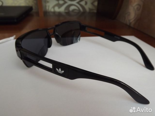 Очки солнцезащитные. adidas Очки солнцезащитные. adidas