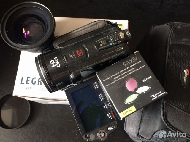 Видеокамера canon legria HF S10 + комплект + ширик