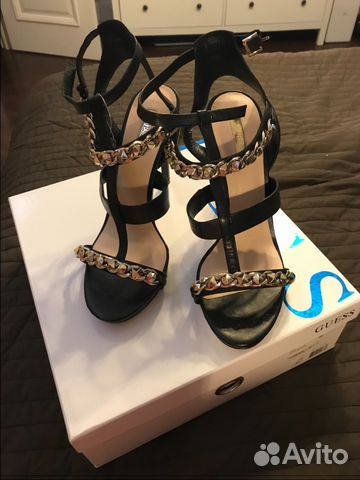 Босоножки Guess Босоножки Guess