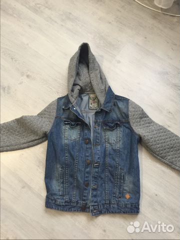 Продам куртку джинсовую на 164 размер. Zara