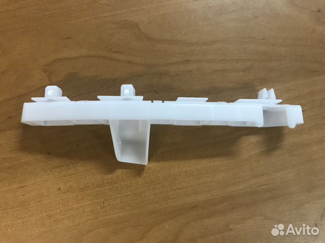 Кронштейн бампера правый оригинал Nissan Qashqai