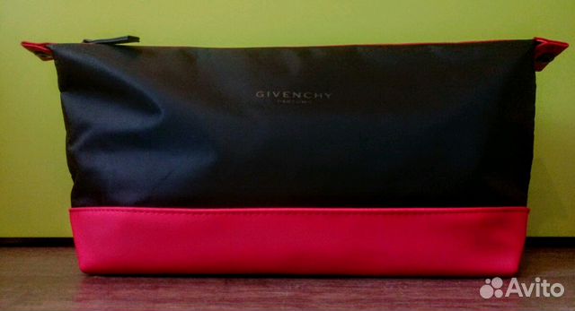 Givenchy косметички