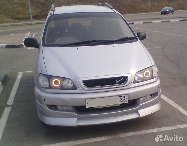 Решетка радиатора TRD Toyota Ipsum Picnic sxm1015 Решетка радиатора TRD Toyota Ipsum Picnic sxm1015