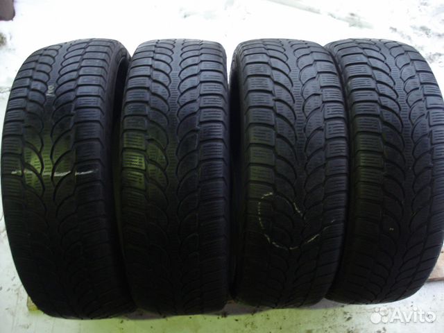 215 50 R17 Bridgestone Blizzak LM 32 95V