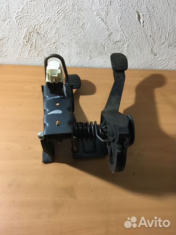 Педальный узел Nissan Almera G15 Педальный узел Nissan Almera G15