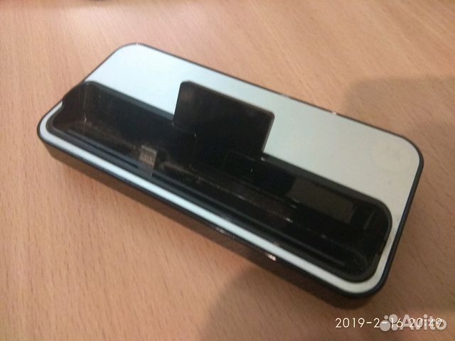 Подставка-зарядка Motorola для телефона, смарта