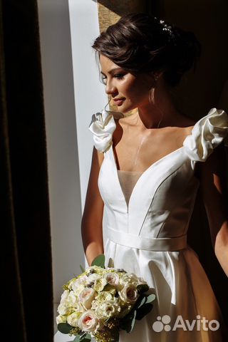 Свадебное платье атласное Jovani