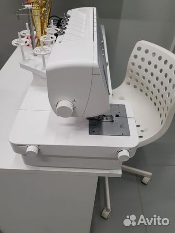 Коверлок (оверлок + распошивальная) швейная машина