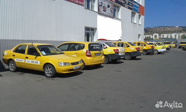 Номер такси улан. Такси Улан-Удэ. Такси Улан-Удэ в Улан Удэ. Желтое такси Улан-Удэ.