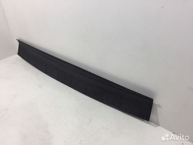 Накладка бампера задняя верхняя Toyota Land