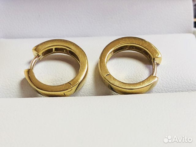 Золотые серьги 10 бриллиантов 750 проба Золотые серьги 10 бриллиантов 750 проба