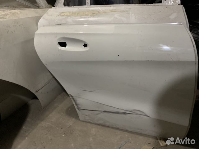 Дверь задняя правая Mercedes w117 Дверь задняя правая Mercedes w117