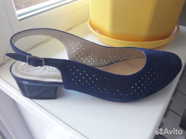 Босоножки 38р Босоножки 38р
