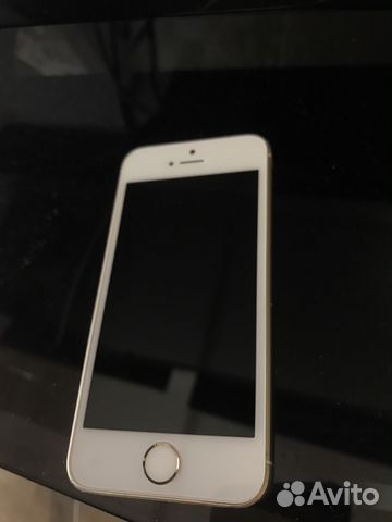 iPhone SE 64 gb золотой
