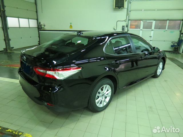 Toyota Camry 2.0 AT, 2019