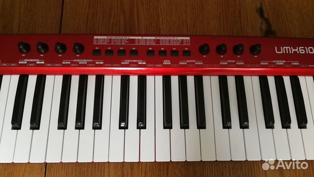 Midi клавиатура Behringer UMX610